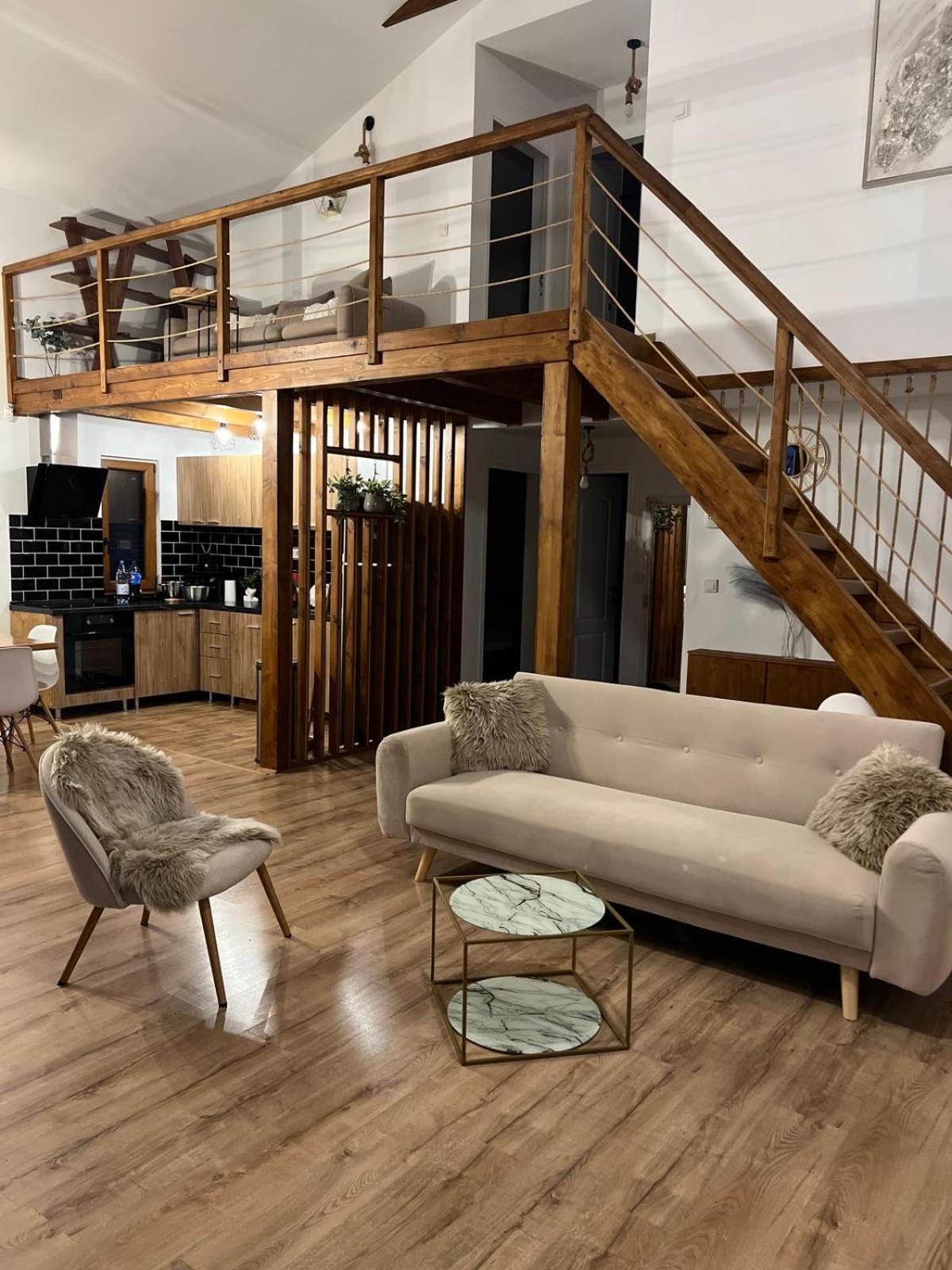 Le Chalet M - Cabana Cu O Panorama De Poveste. Surdesti  Εξωτερικό φωτογραφία