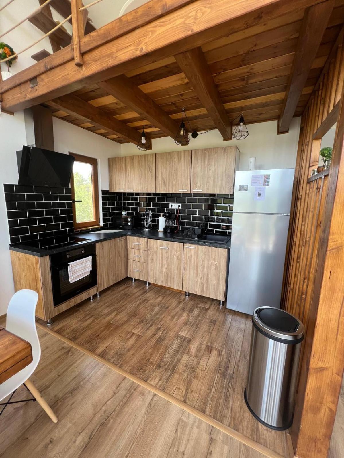 Le Chalet M - Cabana Cu O Panorama De Poveste. Surdesti  Εξωτερικό φωτογραφία