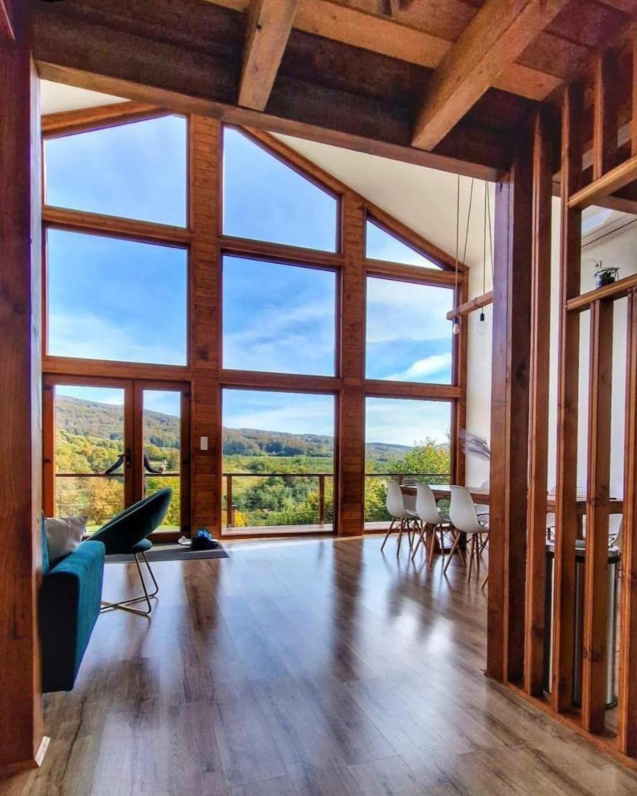 Le Chalet M - Cabana Cu O Panorama De Poveste. Surdesti  Εξωτερικό φωτογραφία